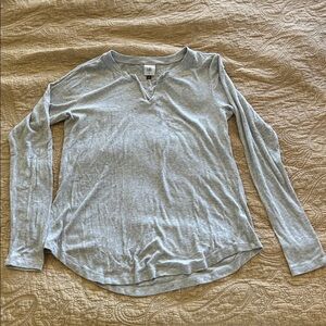 CAbi Heather Gray Ribbed V-Neck Long Sleeve Top